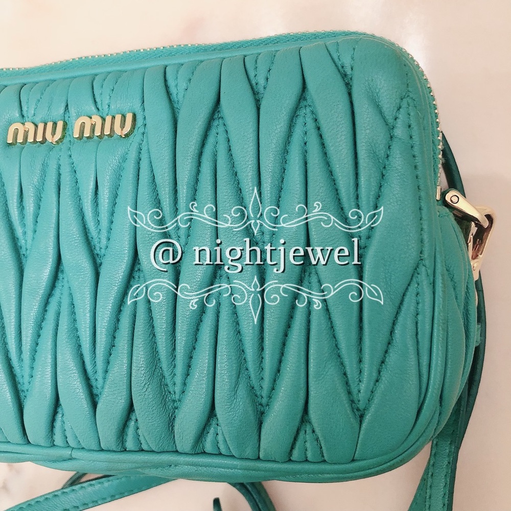 🔥SOLD🔥🎉HOST PICK GORGEOUS TURQUOISE Teal Miu Miu by Prada Matelasse Giada bag - Picture 5 of 11